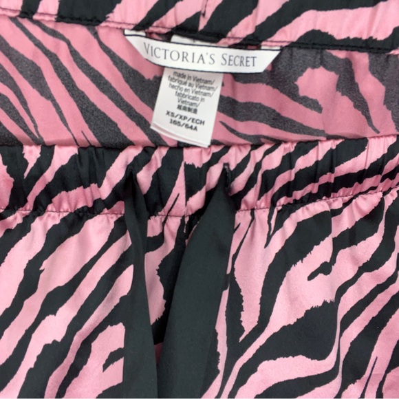 SOLD Mcbling Zebra pajama pants - Picture 4 of 4